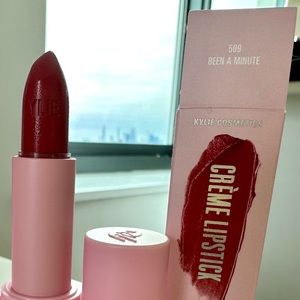 Kylie cosmetic lipstick